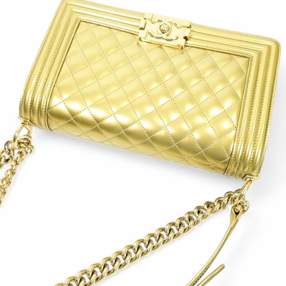 ✨️Super Rare Authentic Chanel Boy Flap Gold Quilted Patent Medium Bag - Picture 3 of 16